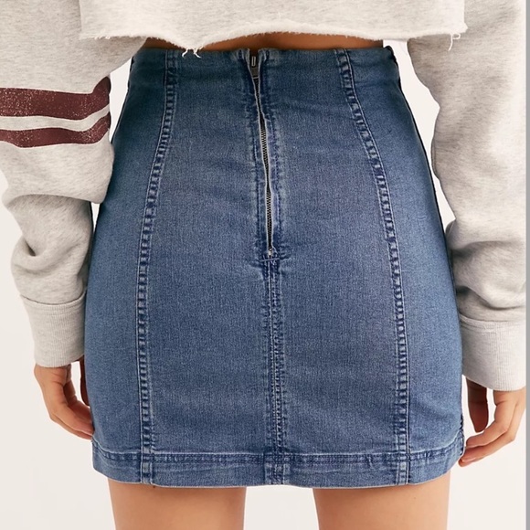 FREE PEOPLE Modern Femme Denim Mini Skirt Size 0 - Picture 10 of 10
